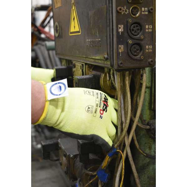 Radians RWGD100 RWGD100 AXIS D2™ Dyneema® Cut Protection Level A3 Touchscreen Glove - Safety Glasses